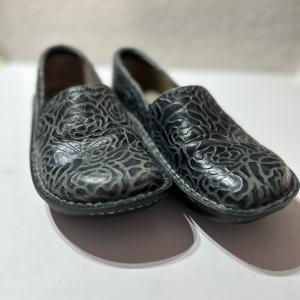 Algeria by PG Lite Women's Leather Clogs in Black/Grey